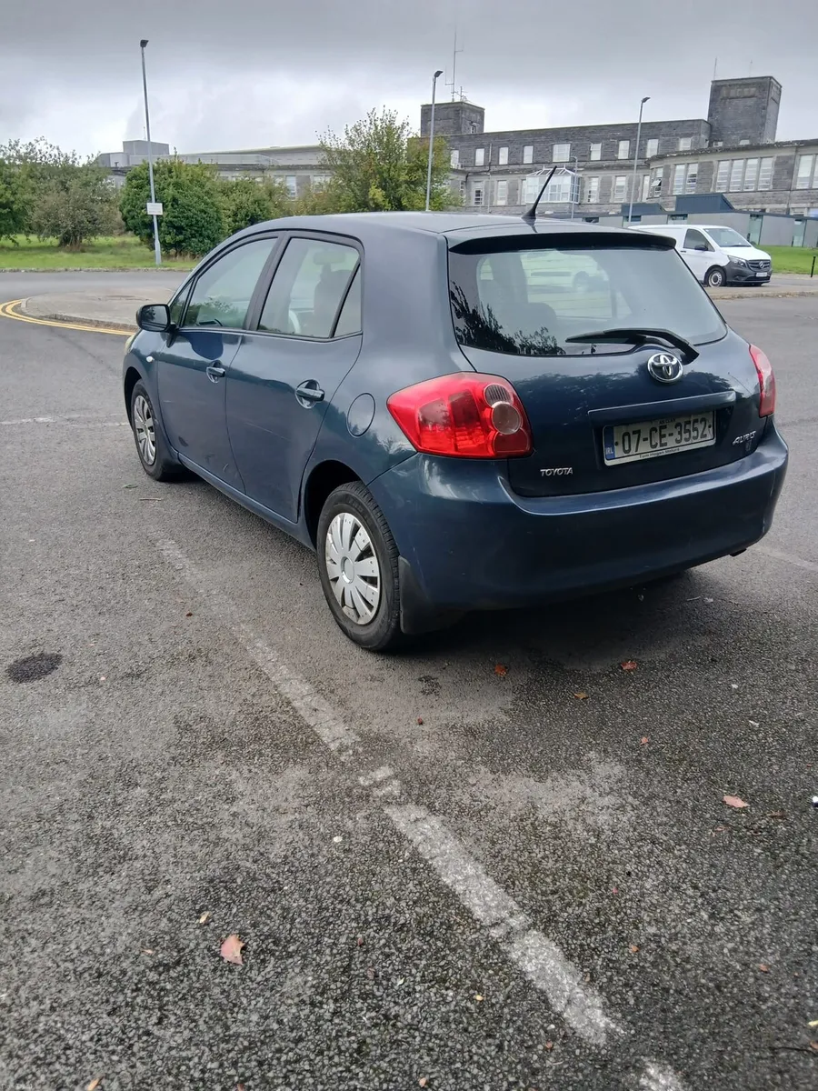 Toyota auris 1.4L petrol - Image 5