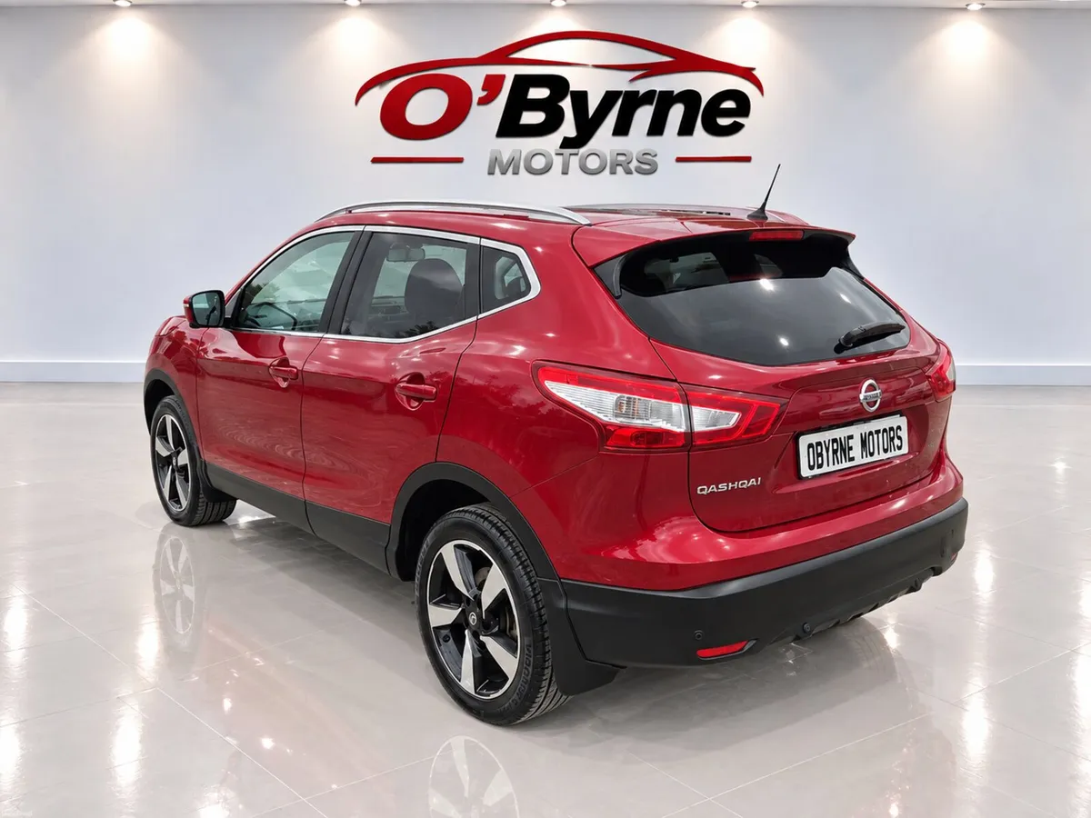 Nissan Qashqai SV Premium Panroof - Image 3