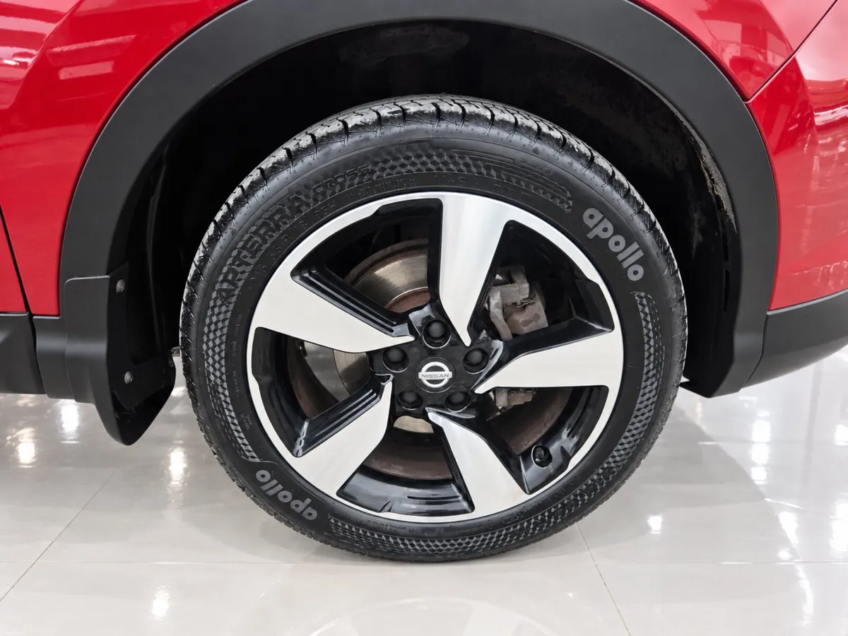 Nissan Qashqai SV Premium Panroof - Image 5