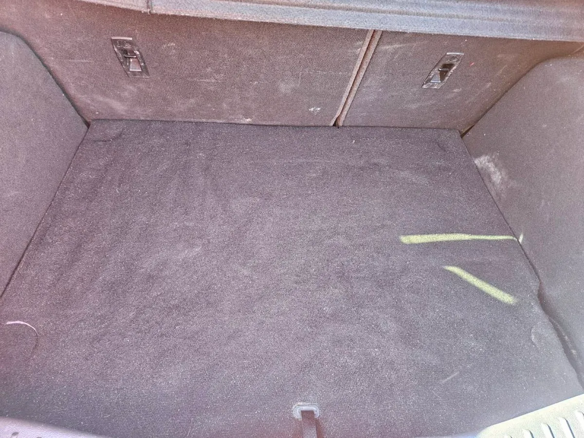 Car - Image 3