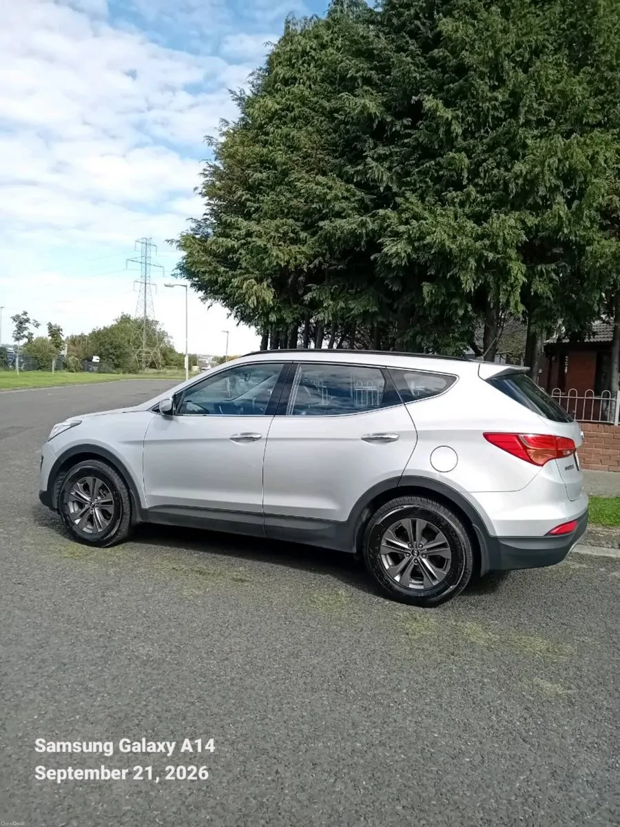 HYUNDAI SANTA FE 2.2 DIESEL 7 SEATER 4WD AUTOMATIC - Image 6