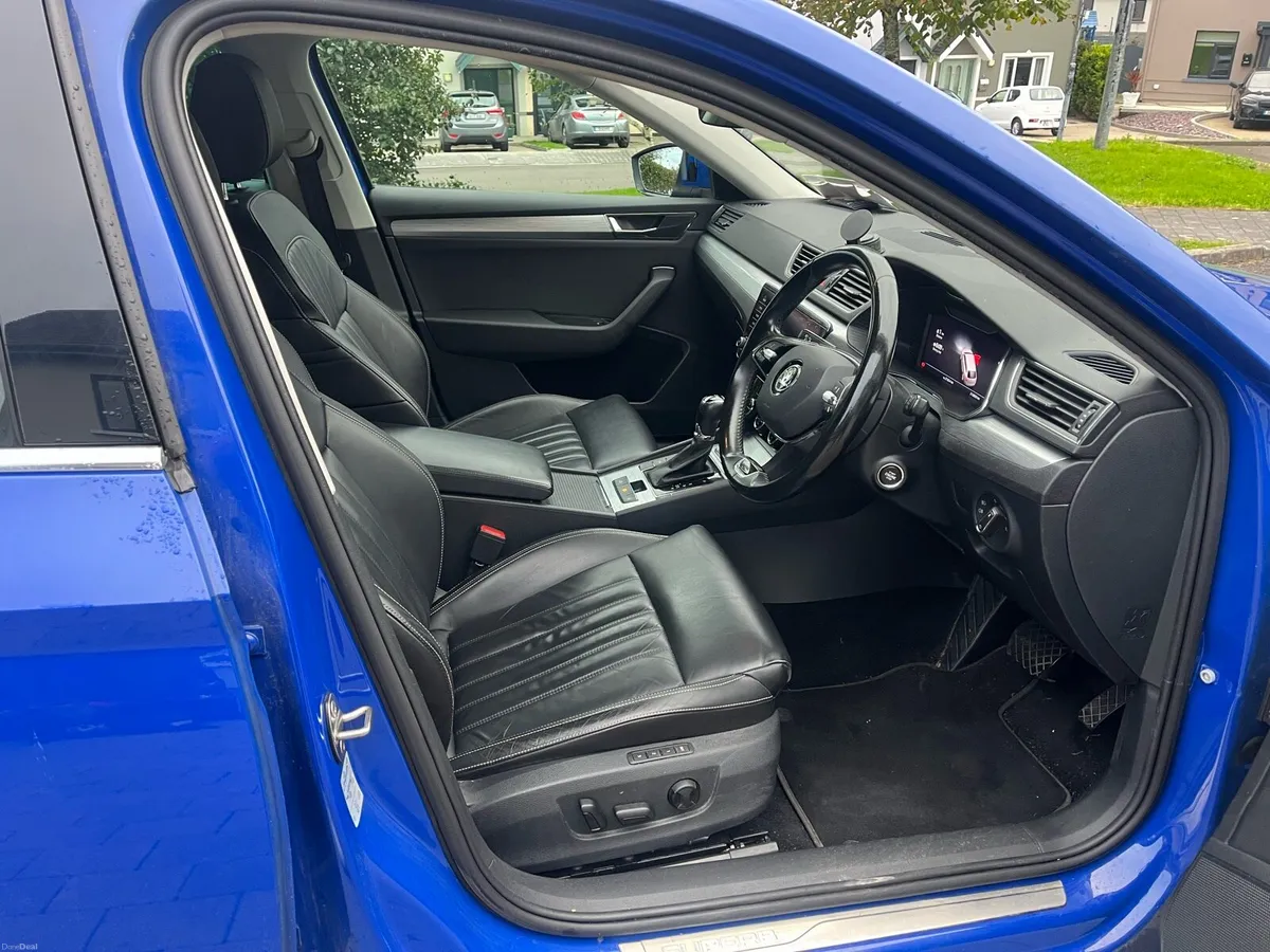 Skoda Superb Estate Automatic - Image 5