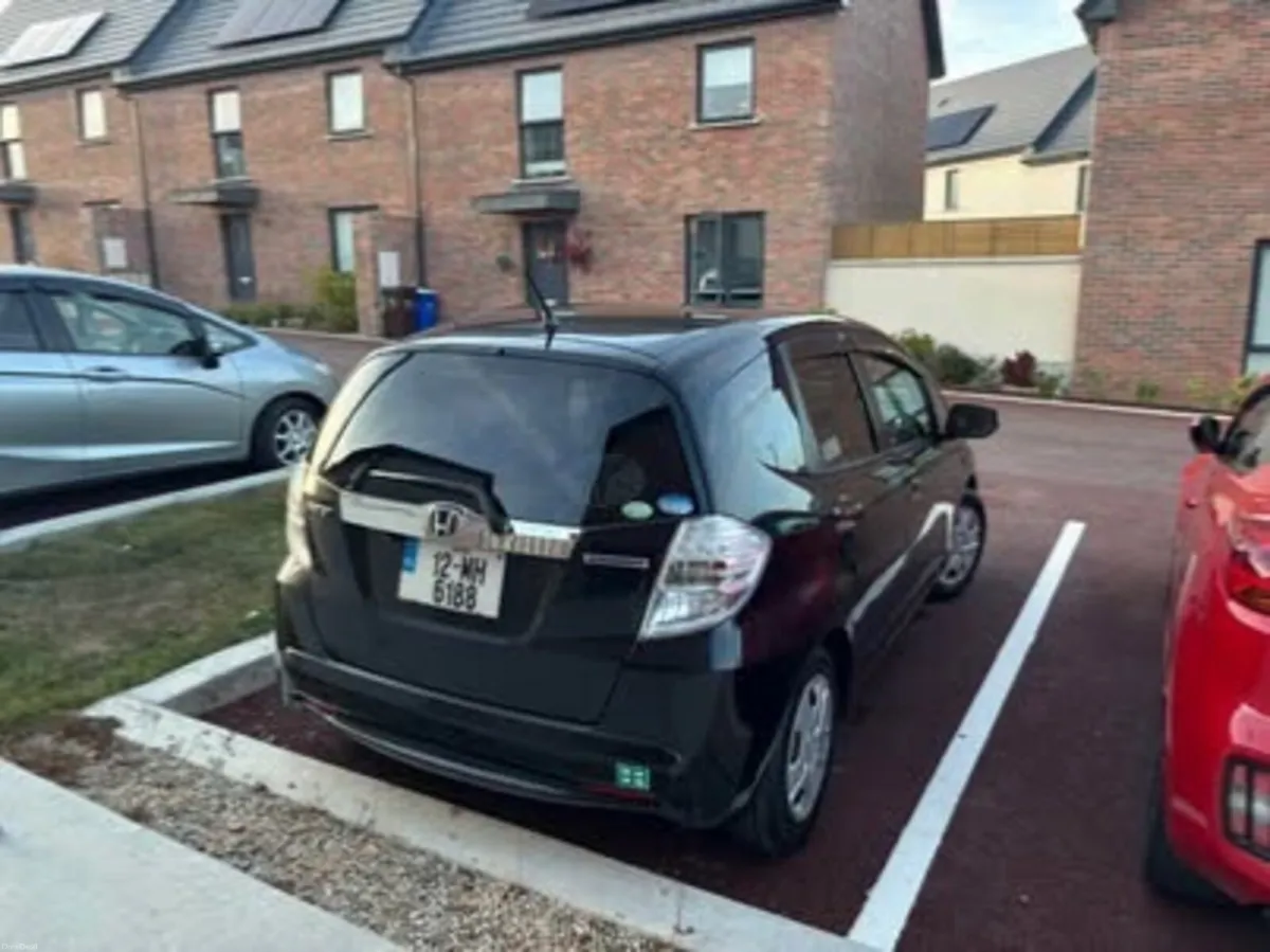 Honda Fit 2012 - Image 2