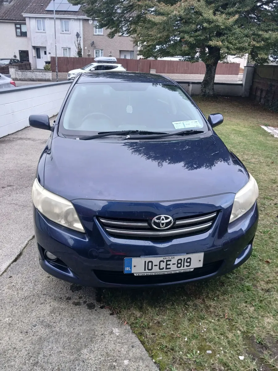 Toyota Corolla 2010 - Image 1