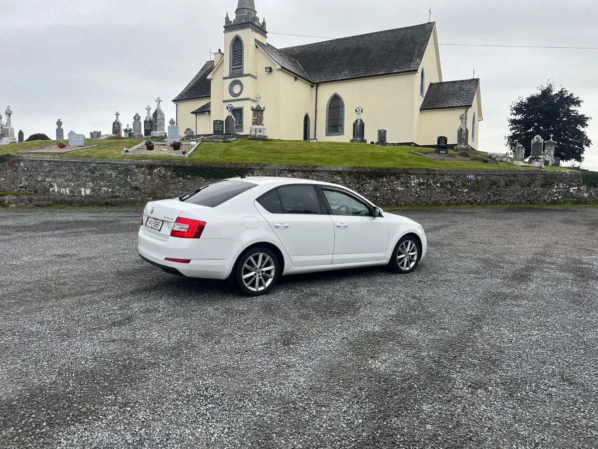 2014 Skoda Octavia 2.0 TDI Elegance model - Image 1
