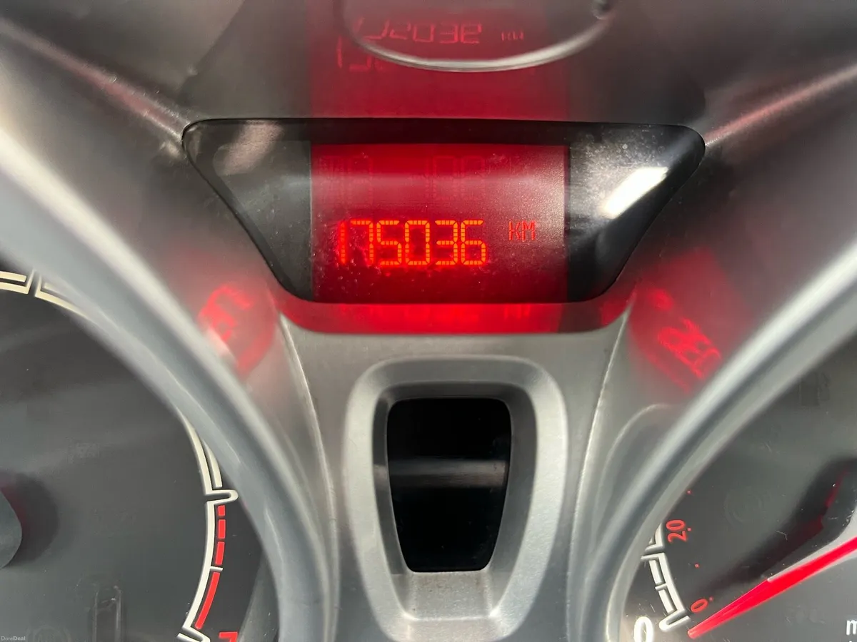 2010 Ford fiesta 1.25 petrol - Image 5