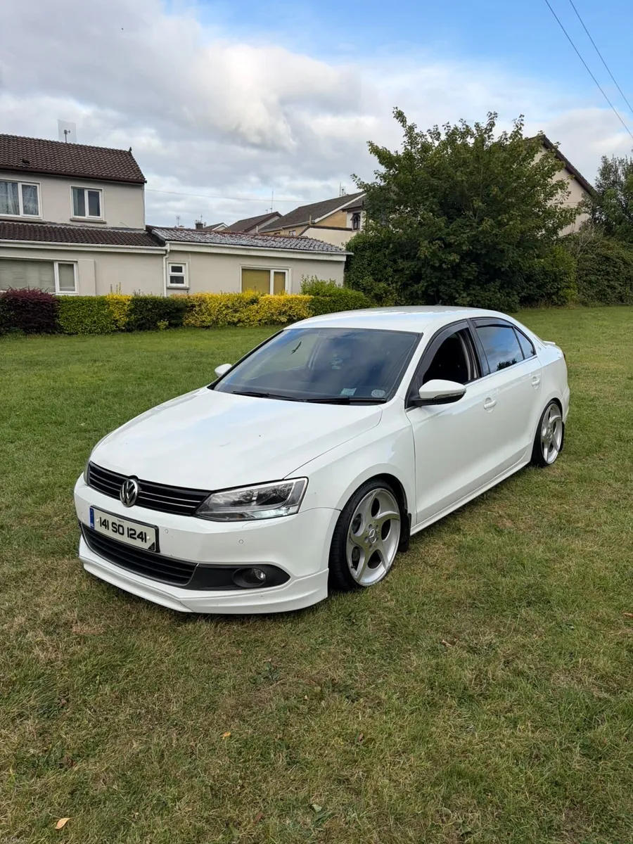 2014 Volkswagen Jetta 2.0 TDI Sport 140BHP - Image 2