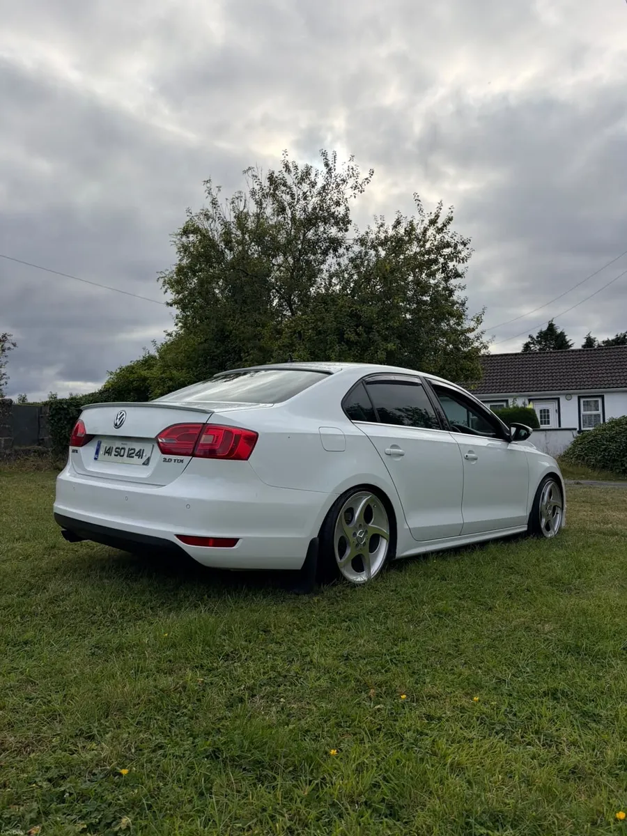 2014 Volkswagen Jetta 2.0 TDI Sport 140BHP - Image 3
