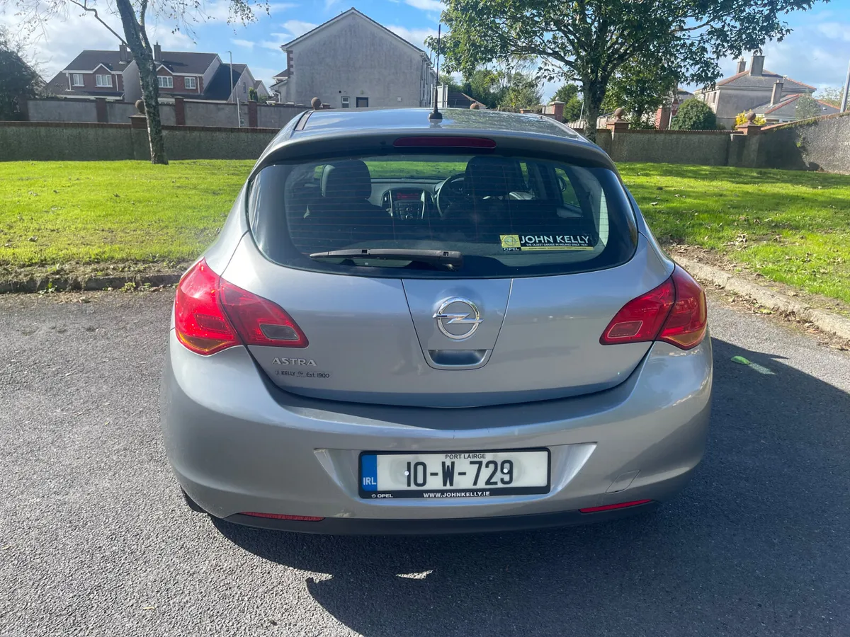 Opel Astra 1.4 petrol - Image 5