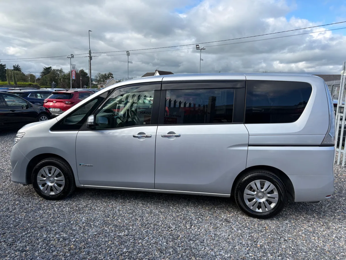 152 Nissan Serena 8 seater 2.0 Automatic - Image 6