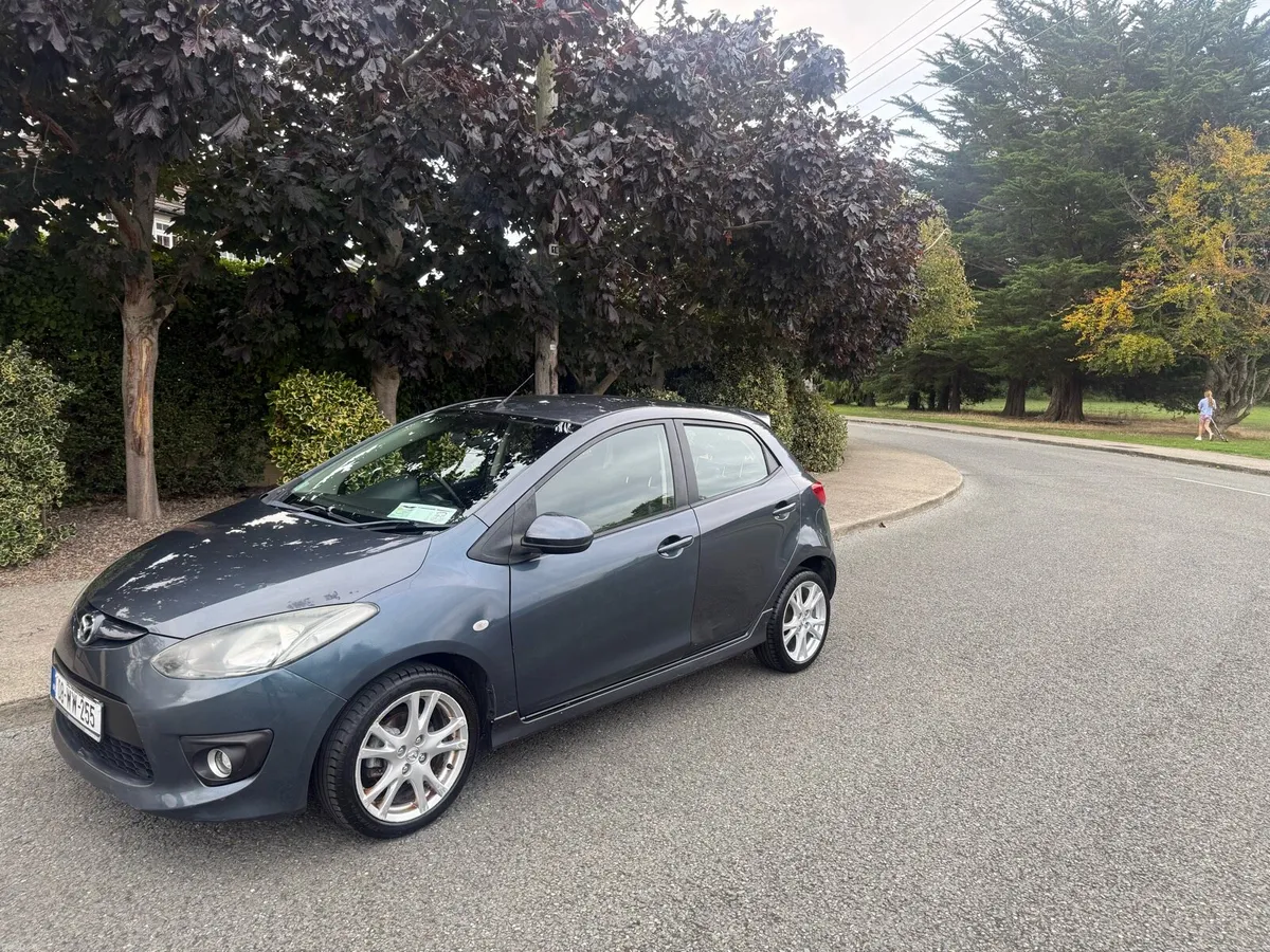 Mazda 2 petrol NCT 1/27 Tax 5/27 low km - Image 5