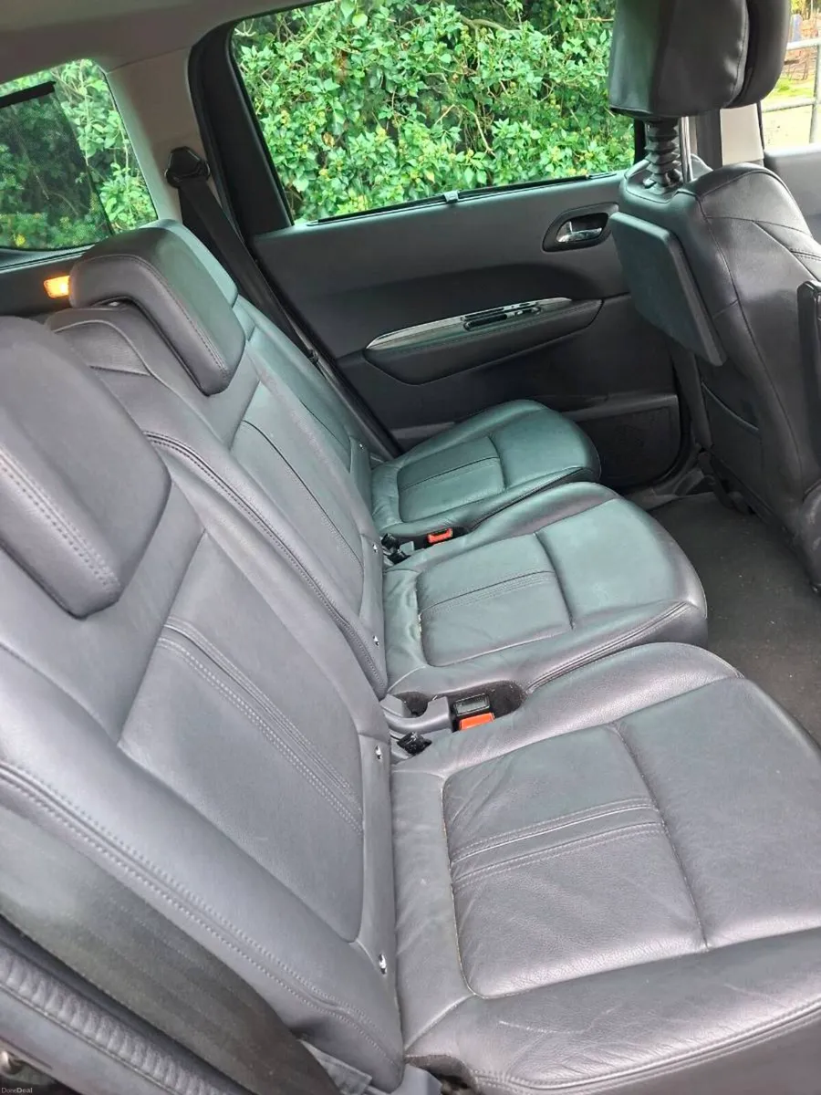 PEUGEOT 5008 2017 ONLY 114KM 7 SEATER - Image 6