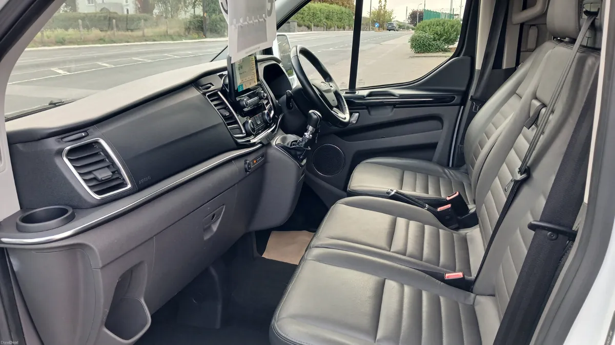 2019 FORD CUSTOM TOURNEO LWB 9 SEAT LEATHER - Image 5