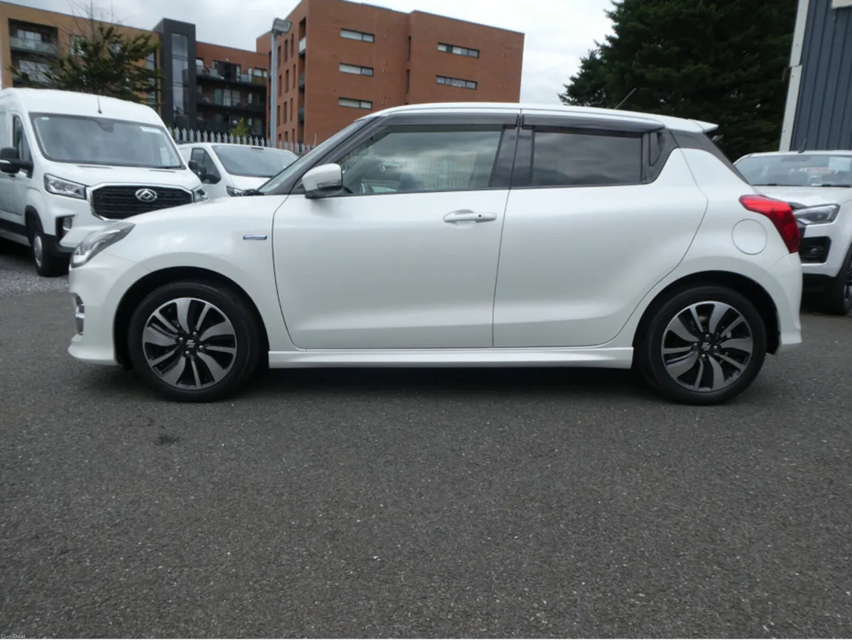 Suzuki Swift RS Hybrid Fresh NCT - Image 6