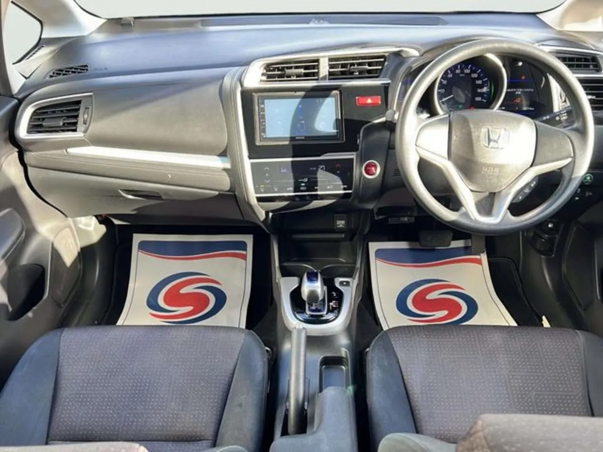 Honda Fit GP5 Hybrid 5DR Auto - Image 6
