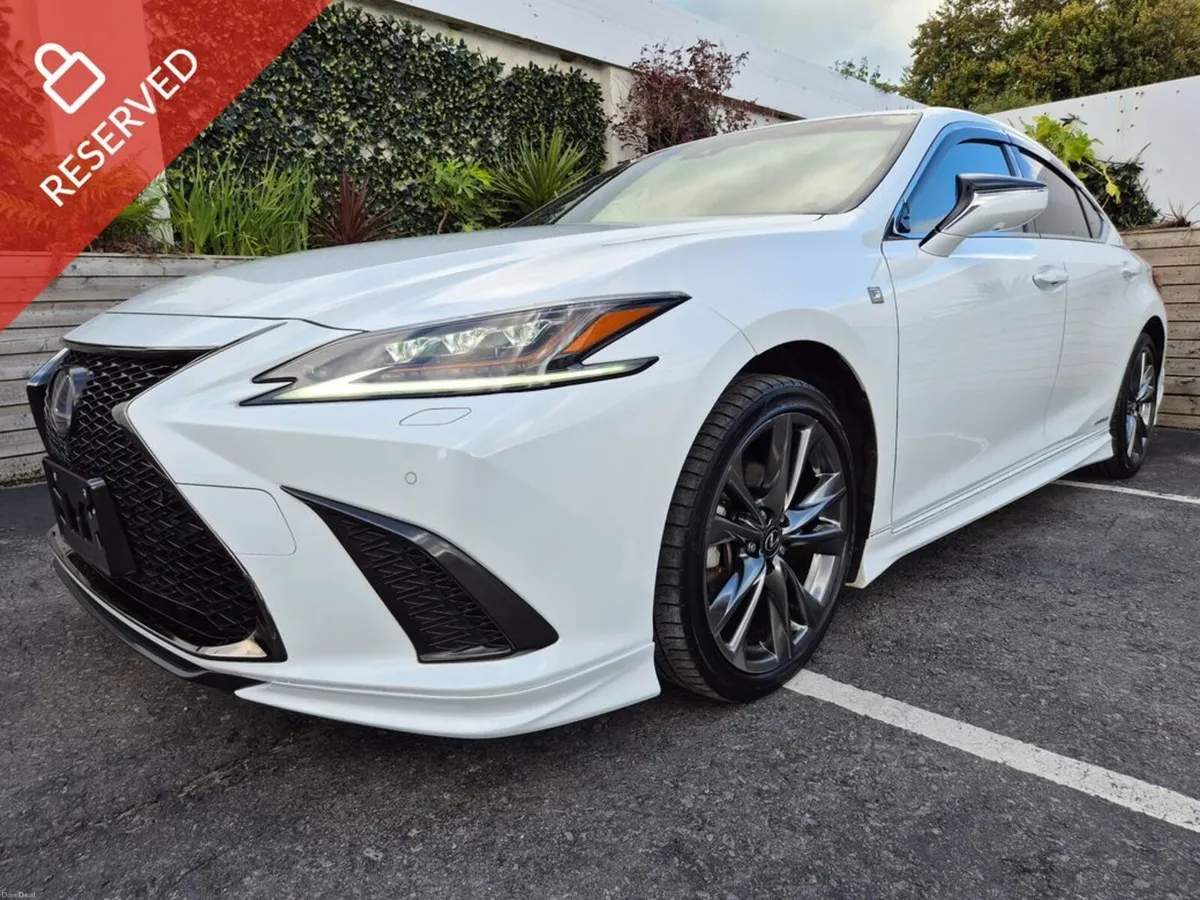Lexus ES 2.5 HYBRID / F-SPORT TOP SPEC WITH SUNROO - Image 1