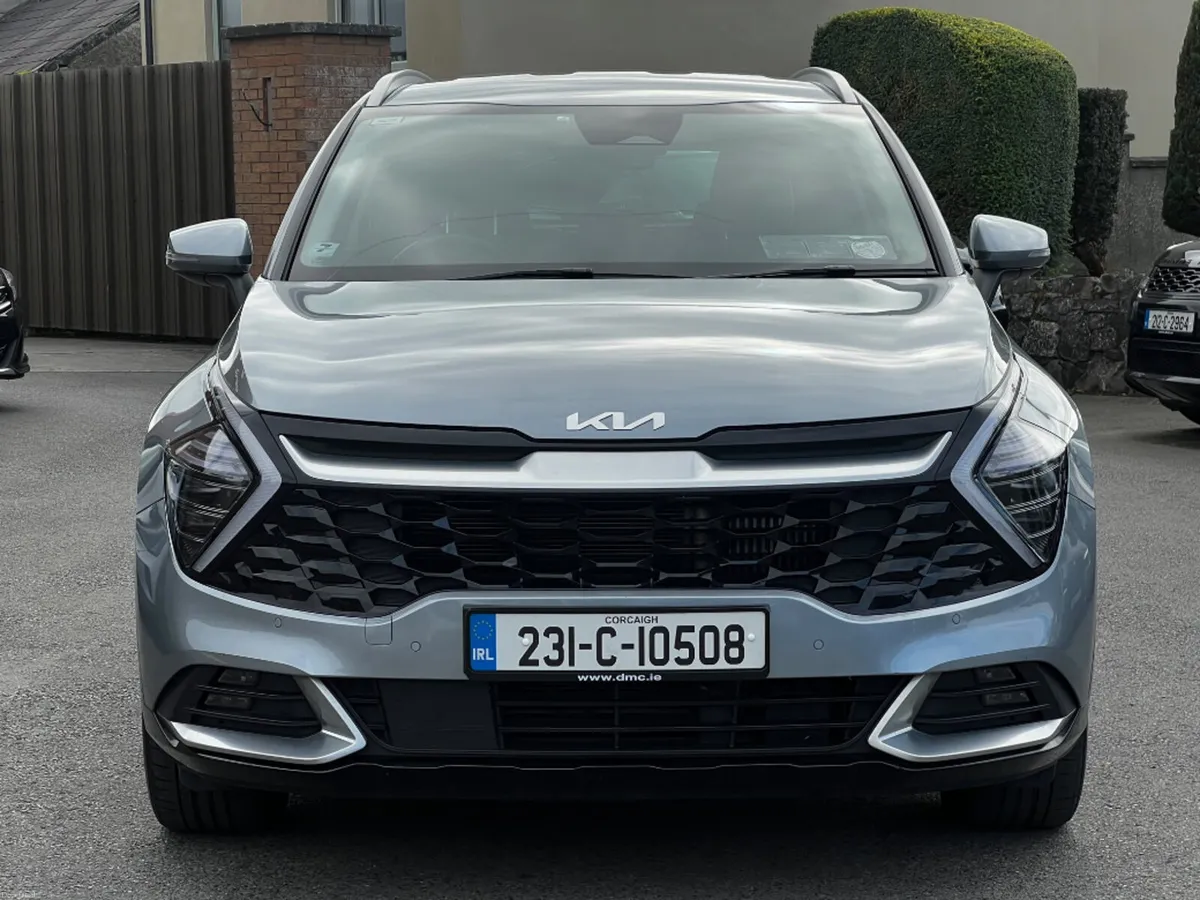 Kia Sportage K4 PLUG IN HYBRID AUTO *HIGH SPEC* - Image 2