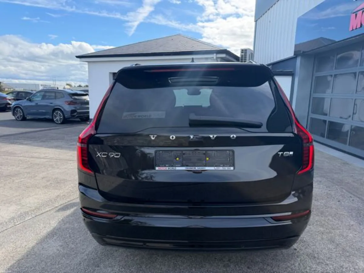Volvo XC90 T8 ULTRA DARK AWD - Image 3