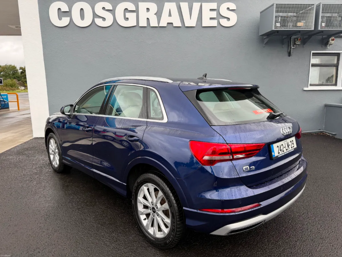 Audi Q3 35 TDI 150HP S-T SE * APPLE CAR PLAY / REV - Image 3