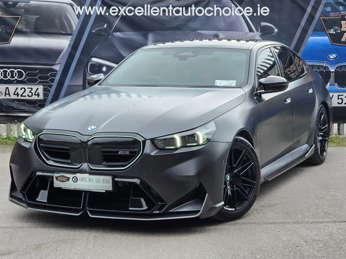 BMW M5 2025 727BHP FROZEN GREY/ORANGE - Image 3