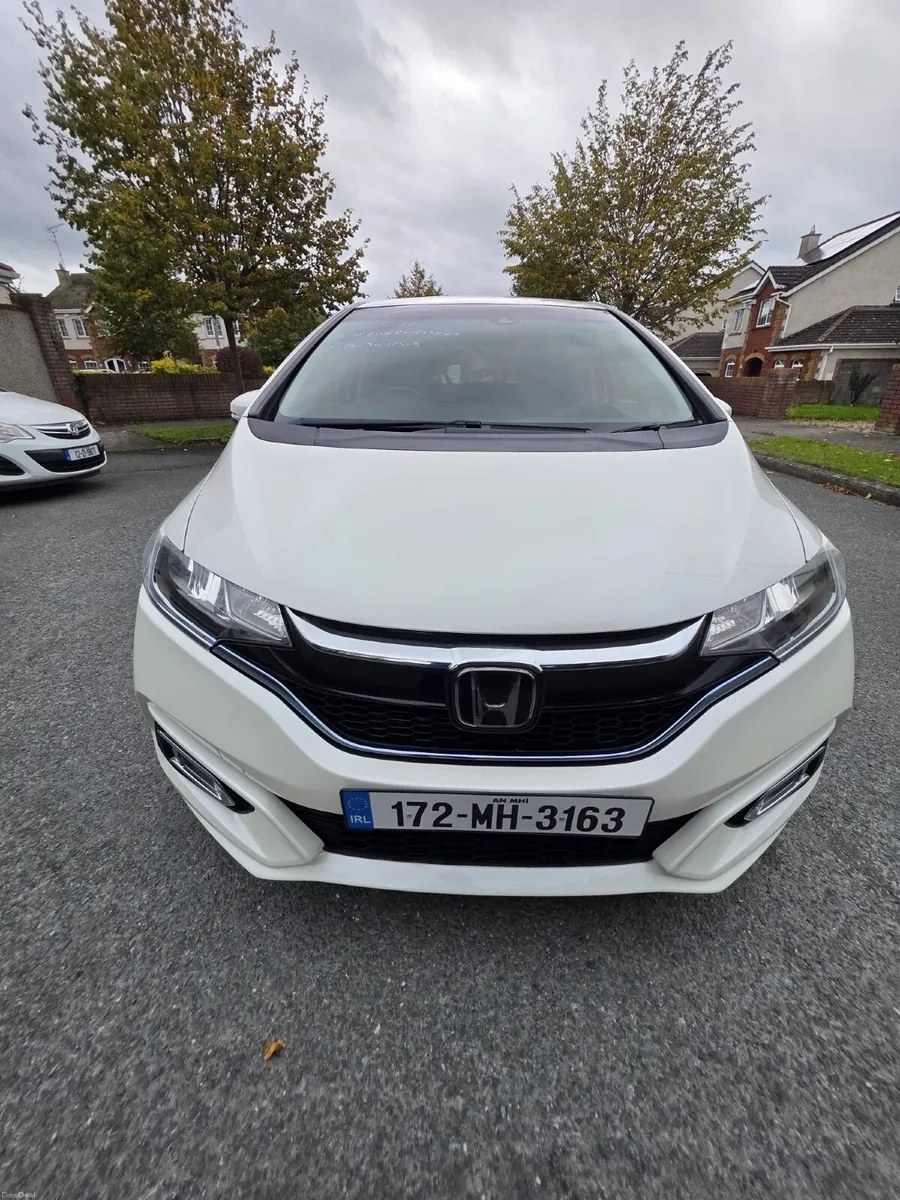 Honda Fit 2017 auto hybrid - Image 1