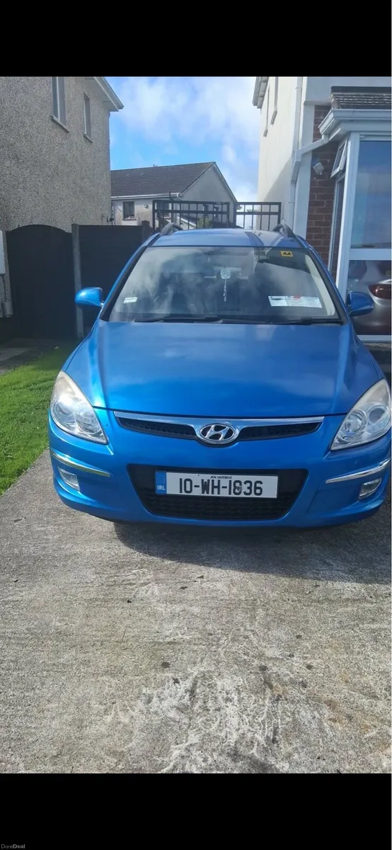 Hyundai i30 estate - Image 1