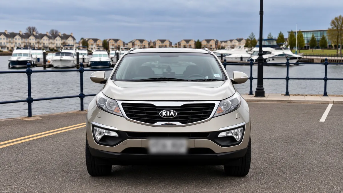 Kia Sportage 2011  High Spec with Long NCT 4750ono - Image 4