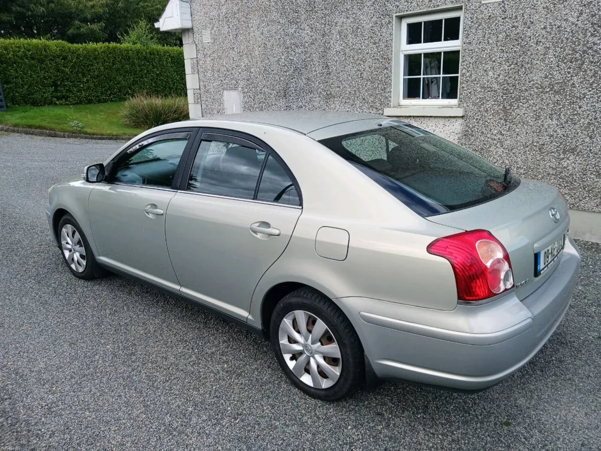 09 Toyota avensis - Image 5