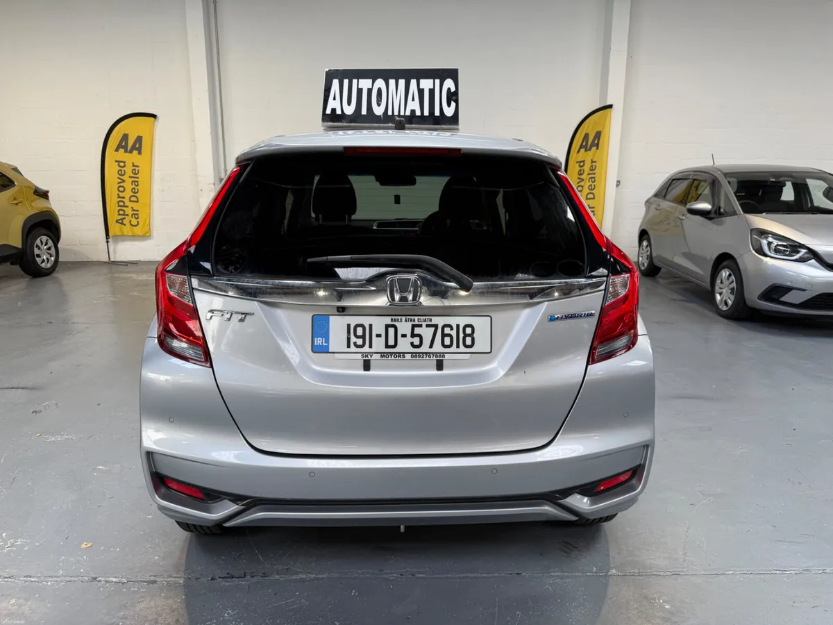 2019 Honda Fit 1.5 Hybrid Automatic ,CarPlay - Image 5