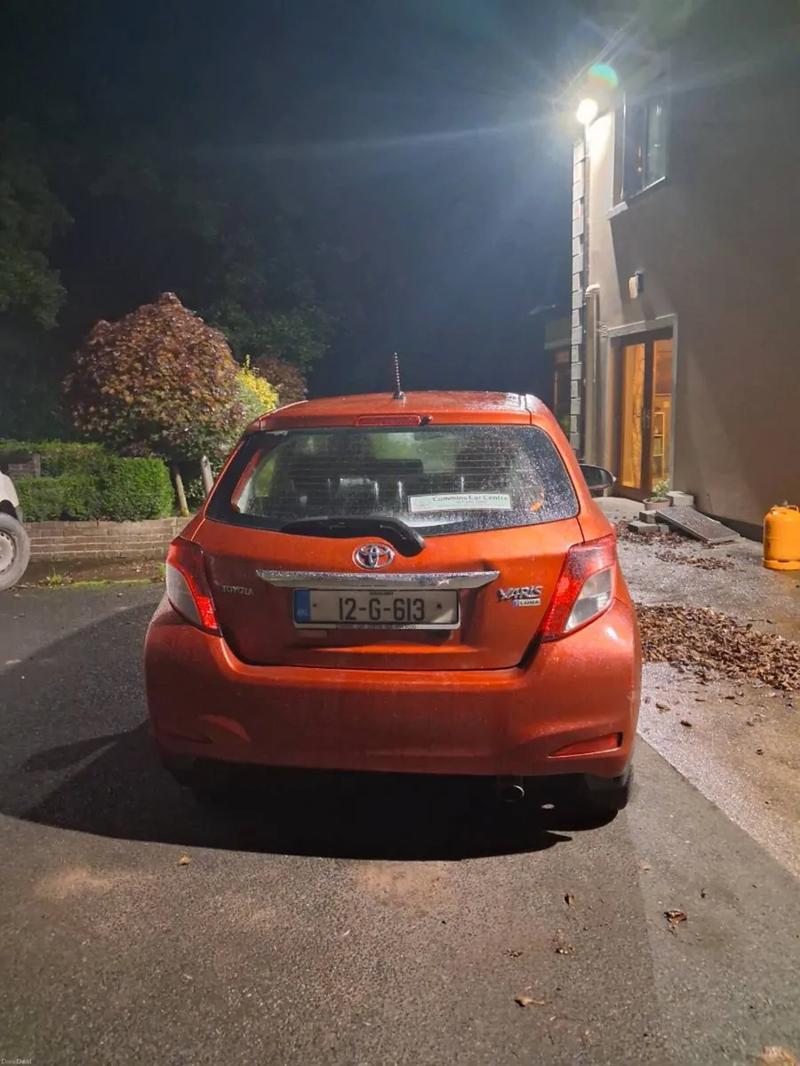 2012 Toyota yaris - Image 3