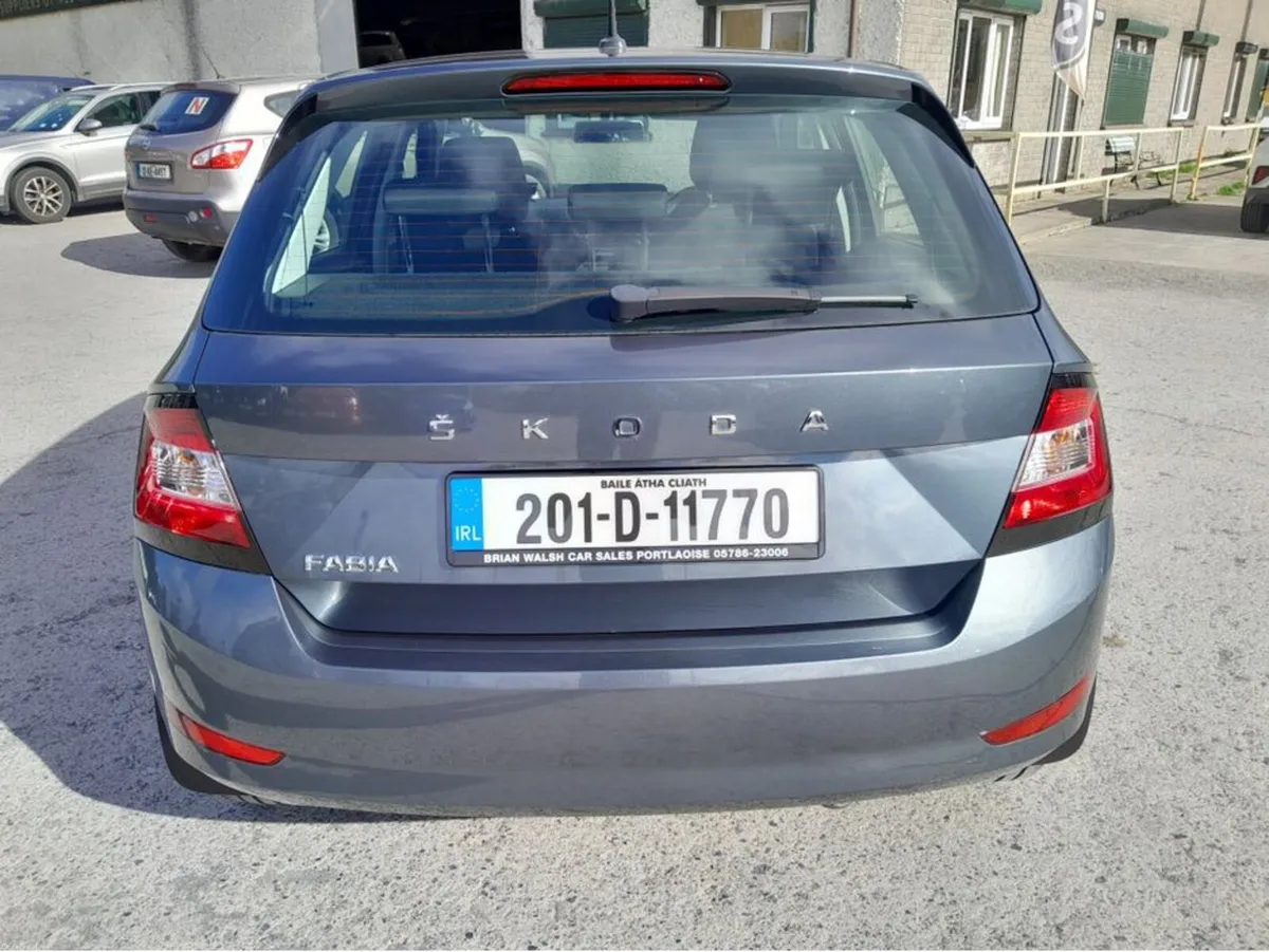 Skoda Fabia AMBITION 1.0 MPI 60HP 4DR - Image 6