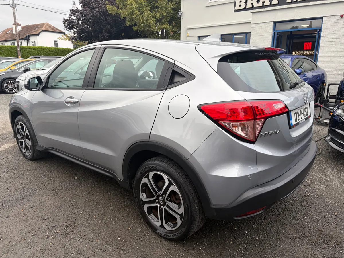 2017 HONDA HR-V 1.5 i-VTEC ES LOW KMS - Image 5