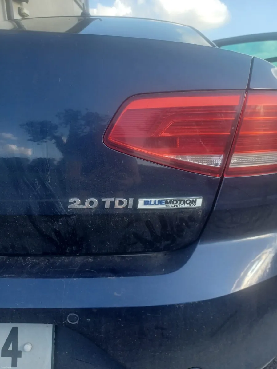 Car - Image 3
