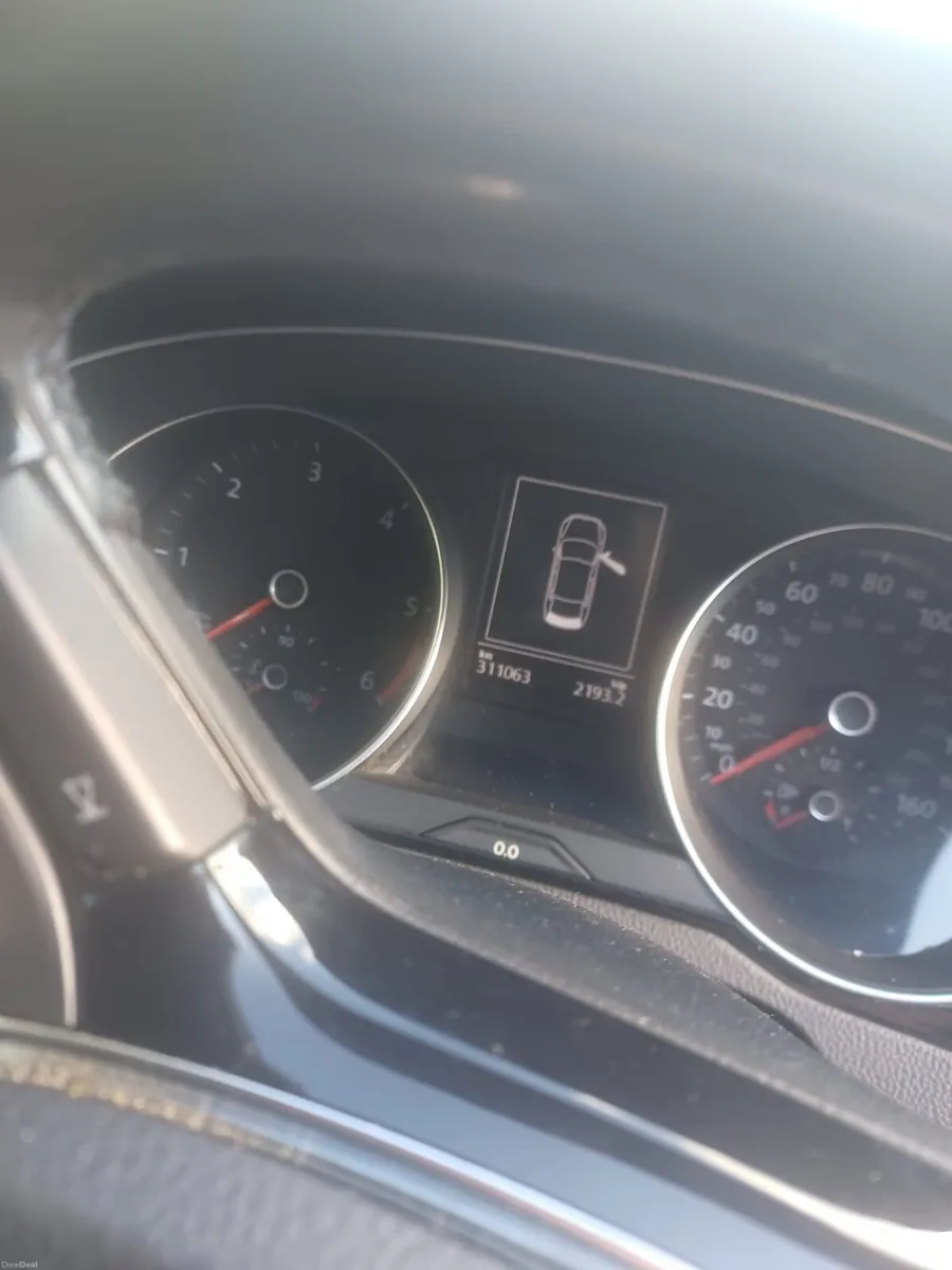Car - Image 6