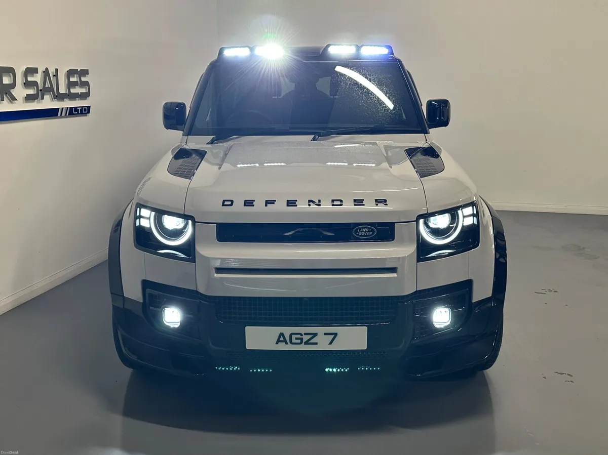 2026 Land Rover Defender 90 D350 X-Dynamic HSE - Image 2