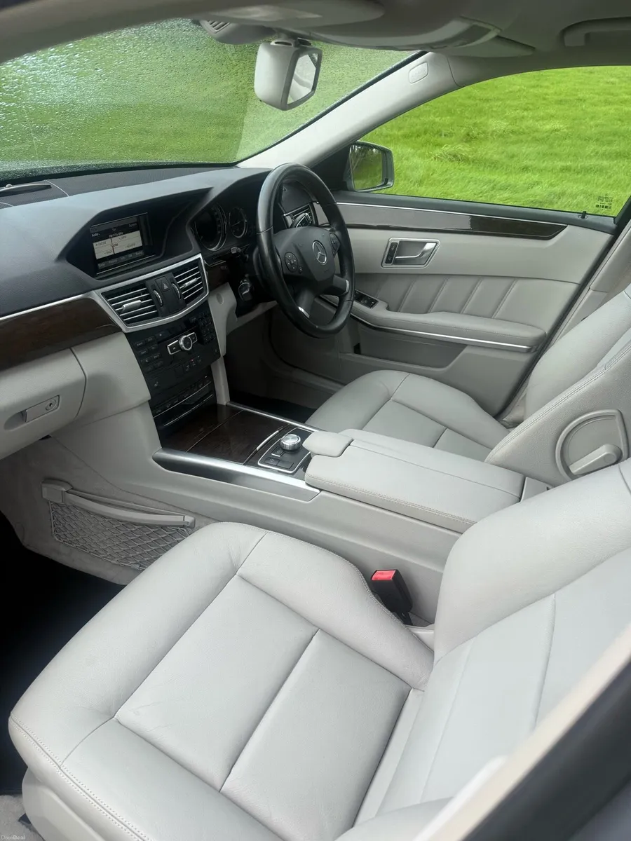 2013 Mercedes e200 automatic New nct 07/27 - Image 3