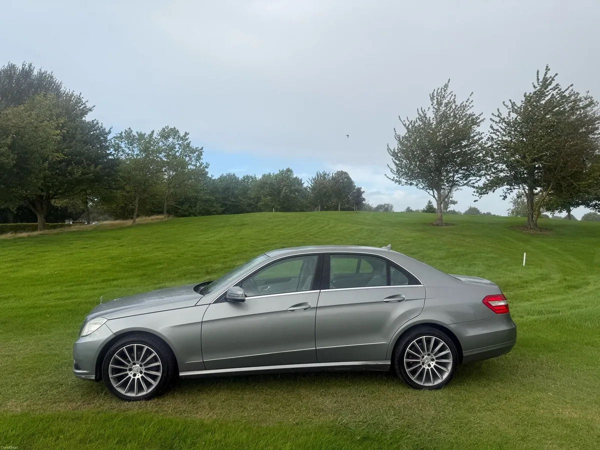 2013 Mercedes e200 automatic New nct 07/27 - Image 5