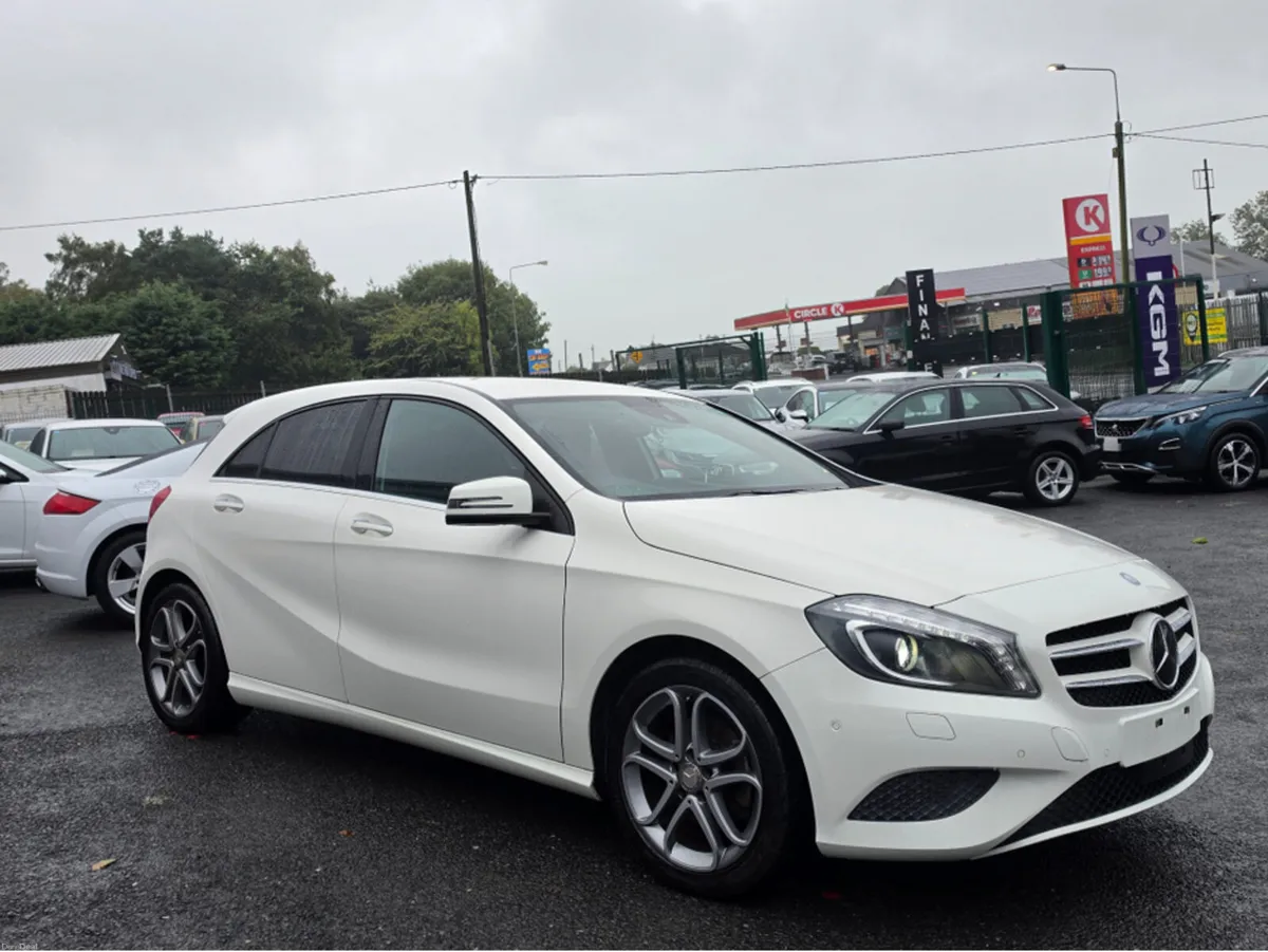Mercedes-Benz A-Class A180 HALF LEATHER ELECTRIC H - Image 3