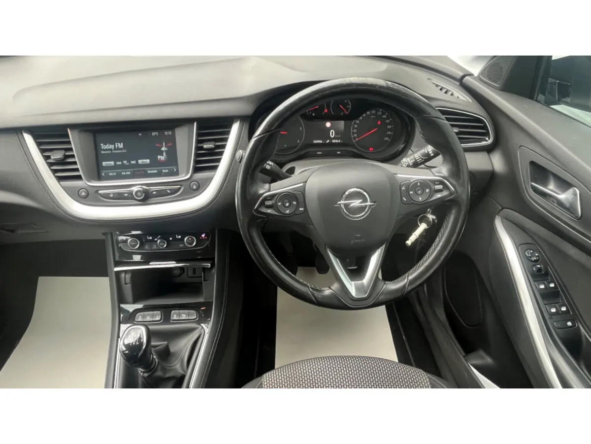 Opel Grandland X SC 1.6 TURBO D  120 BHP * Low Mil - Image 4