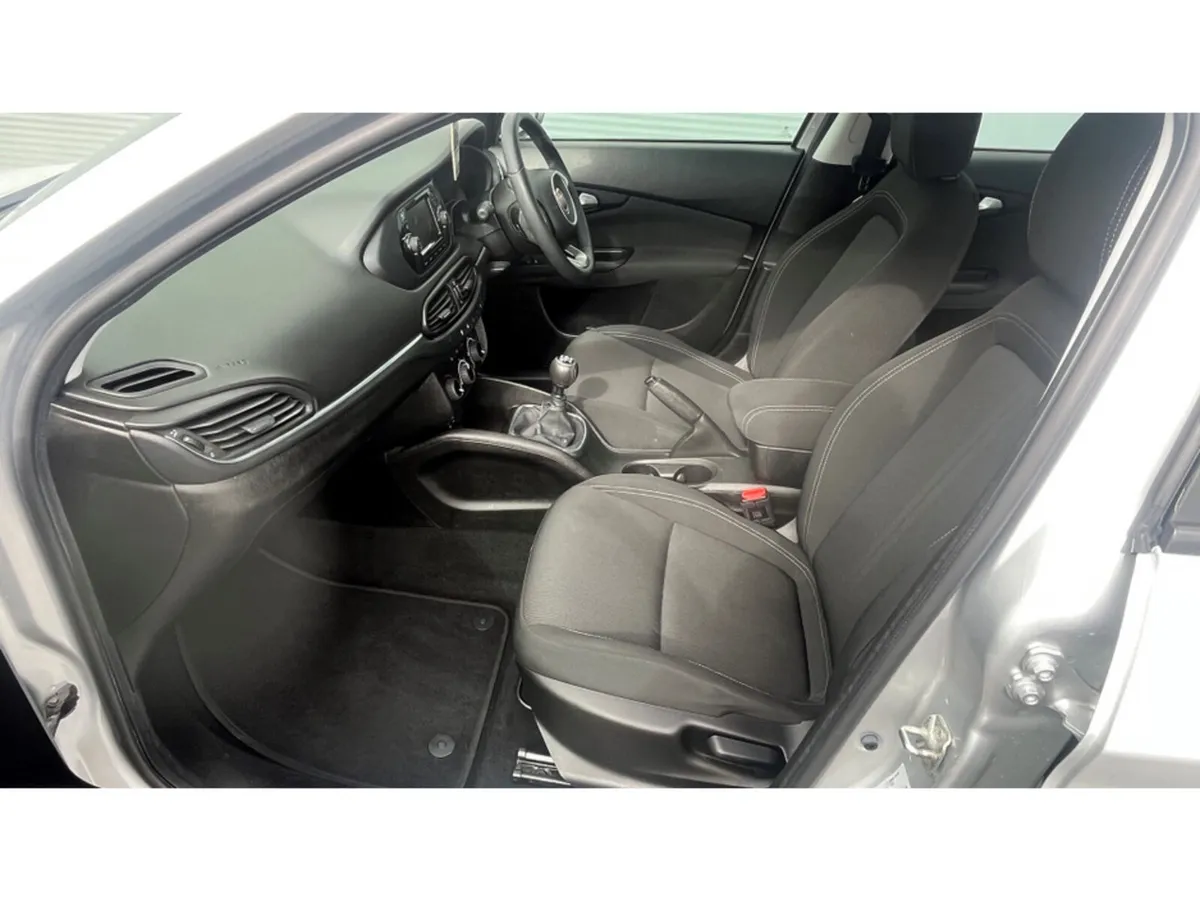 Fiat Tipo HB 1.6 Multijet  120 BHP - Image 4