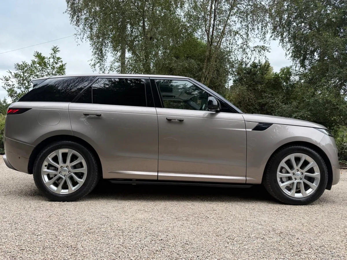 Land Rover Range Rover Sport P440E SE AWD *43000km - Image 4