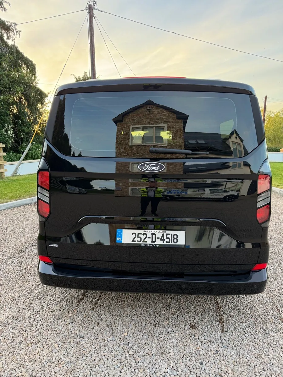 Ford Tourneo - Image 2