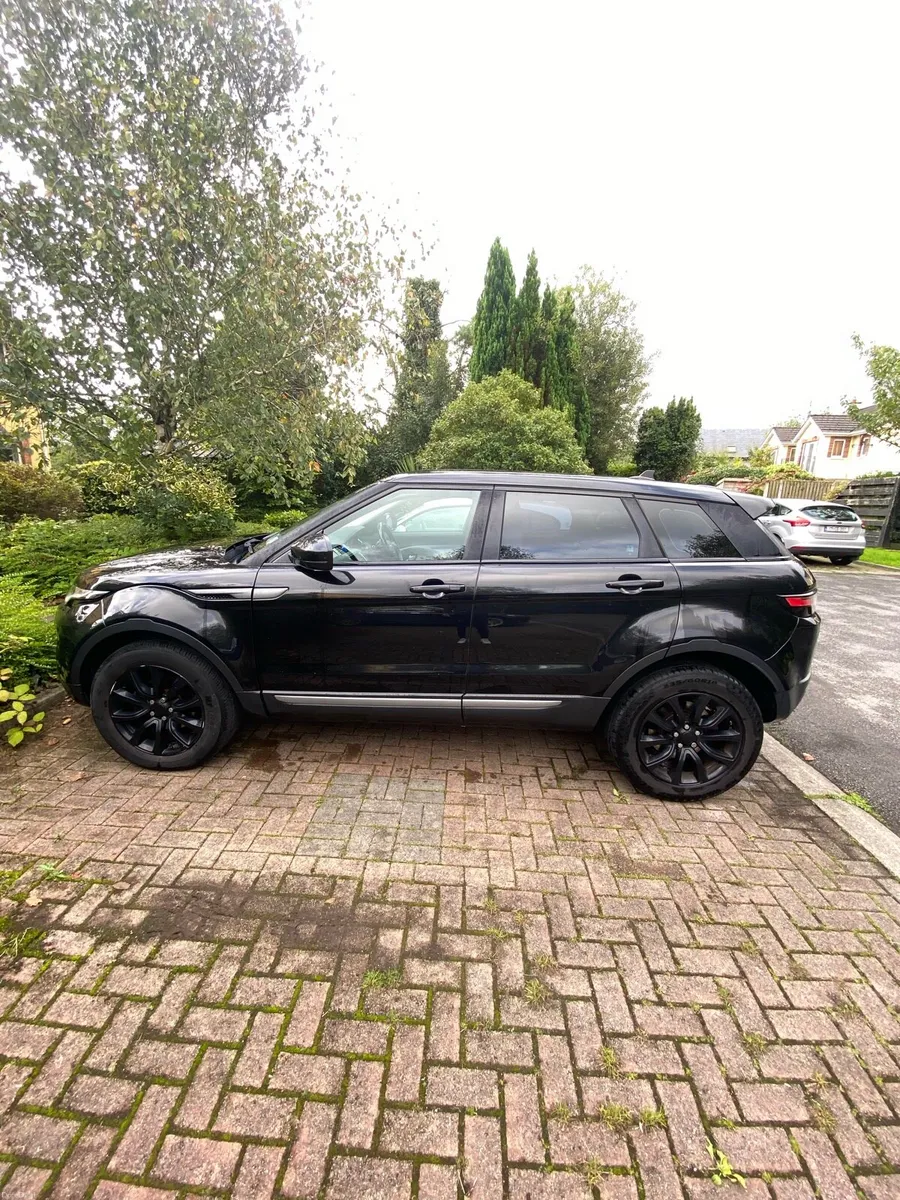 Range Rover Evoque - Image 1