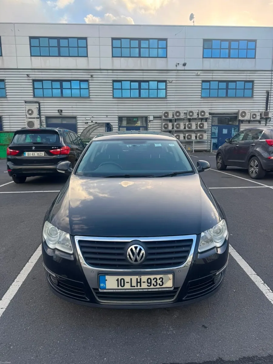 Volkswagen Passat 2010 - Image 3