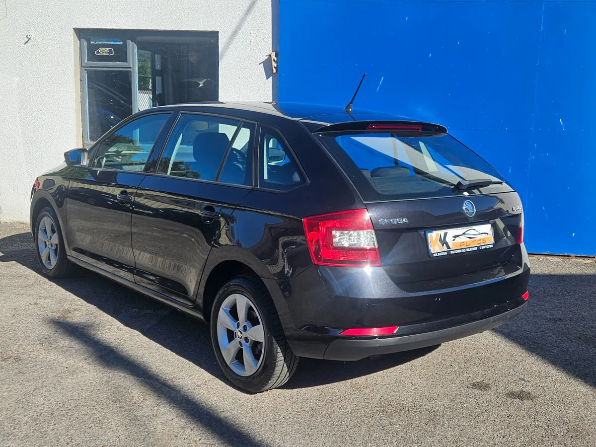 Skoda Rapid 1.6 diesel low mileage - Image 3
