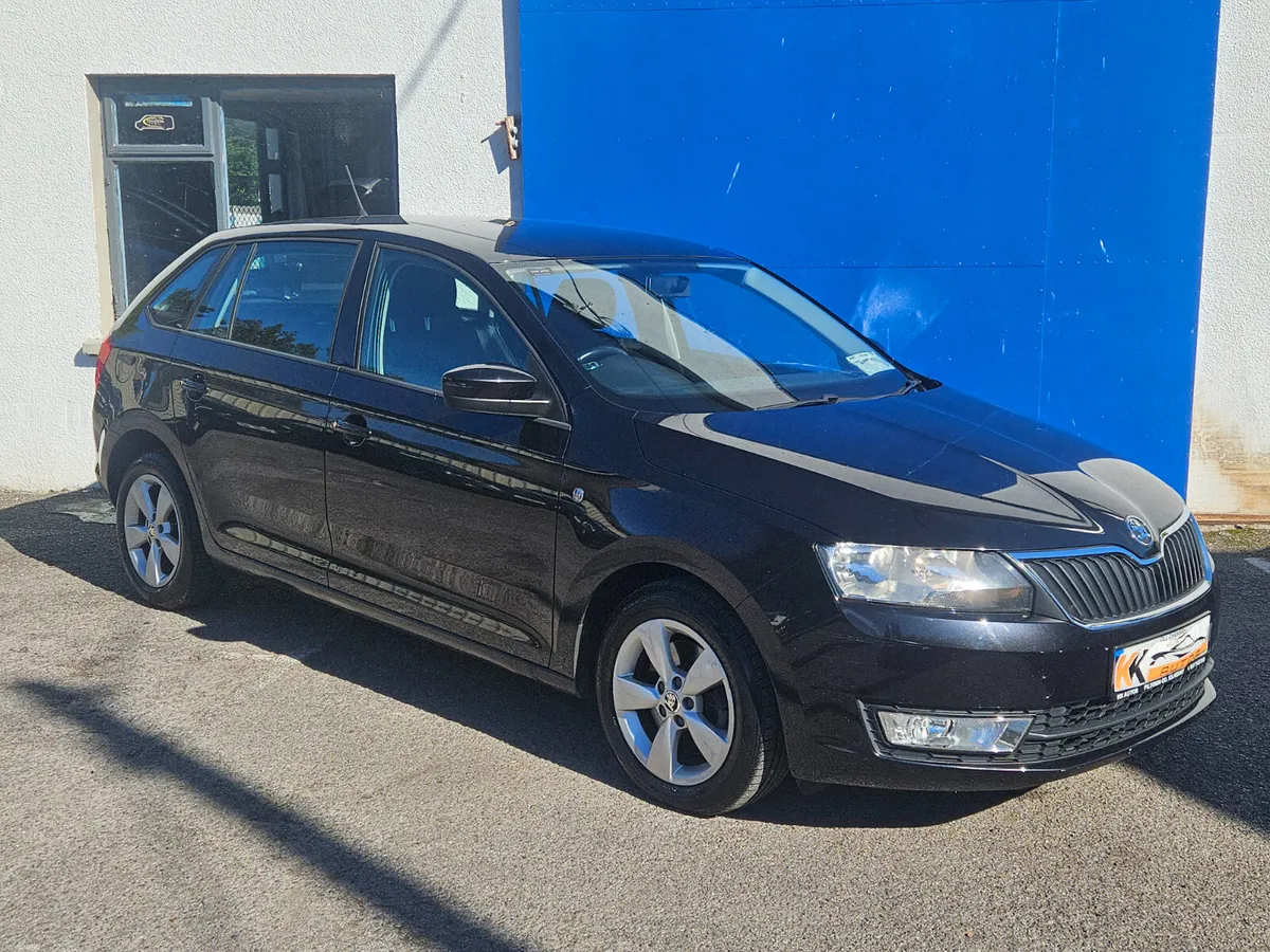 Skoda Rapid 1.6 diesel low mileage - Image 4