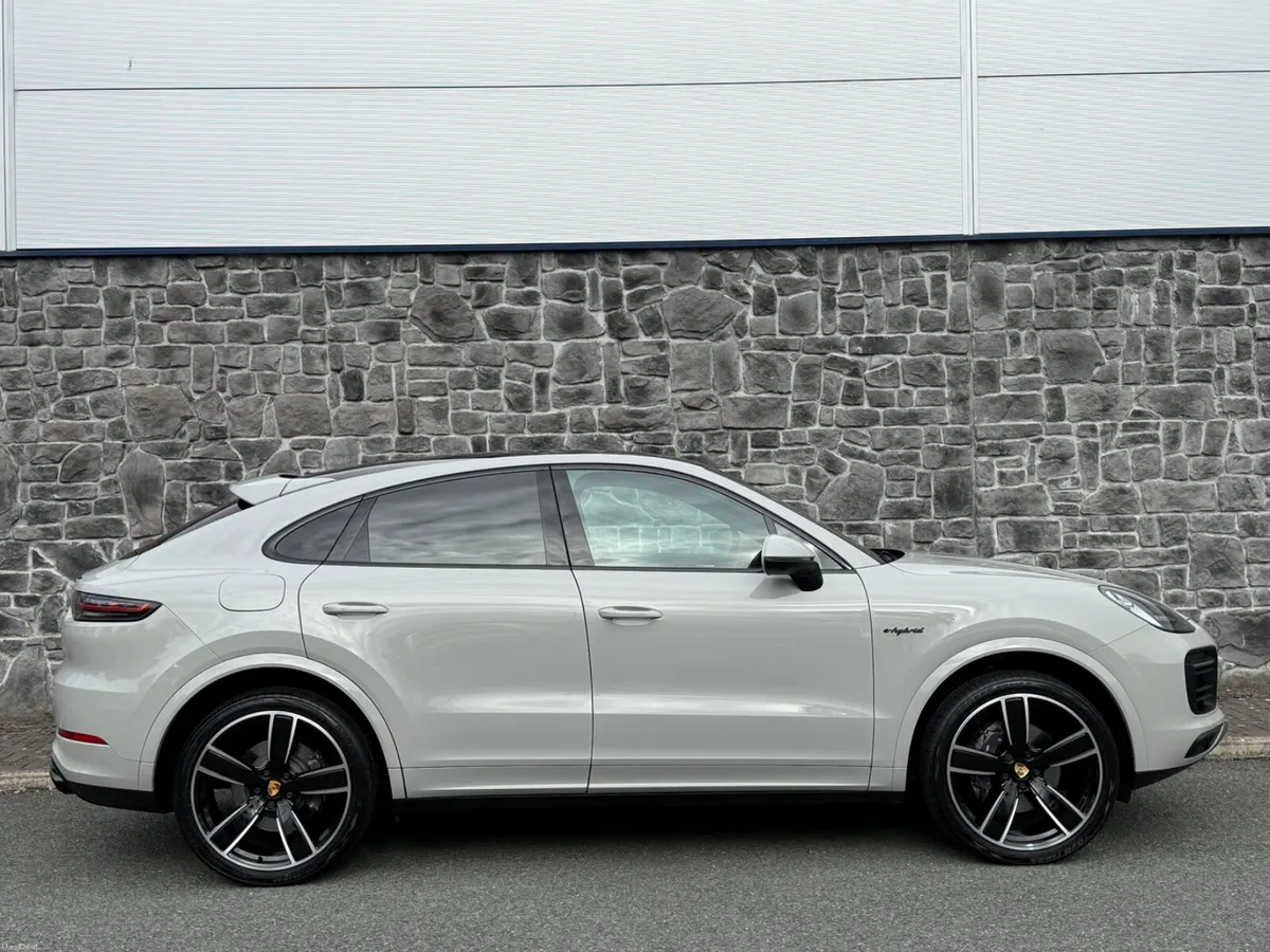 2020 Porsche Cayenne 3.0 E-Hybrid Auto Coupe FSH - Image 4