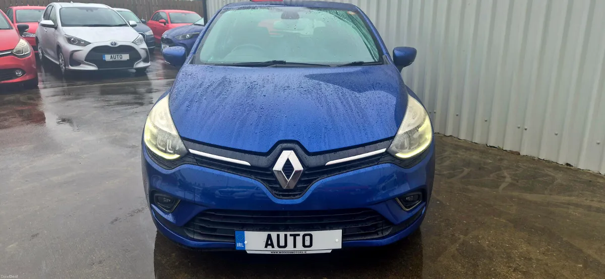 Renault Clio automatic 1.2petrol expression low km - Image 4