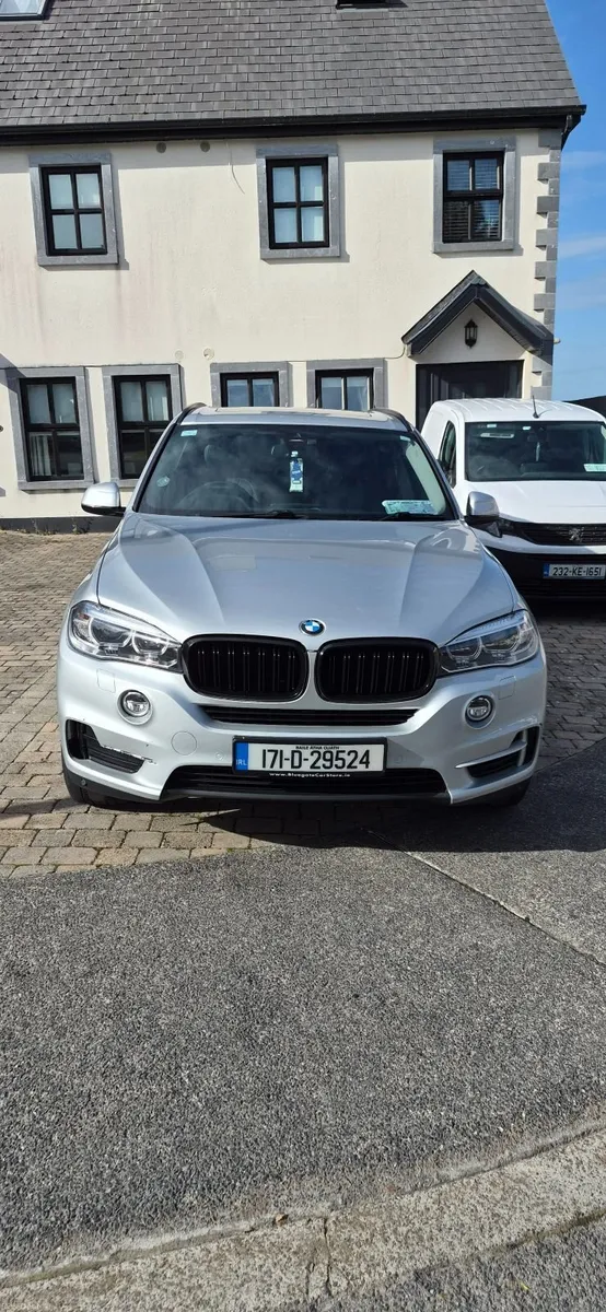 BMW X5 2017 - Image 2