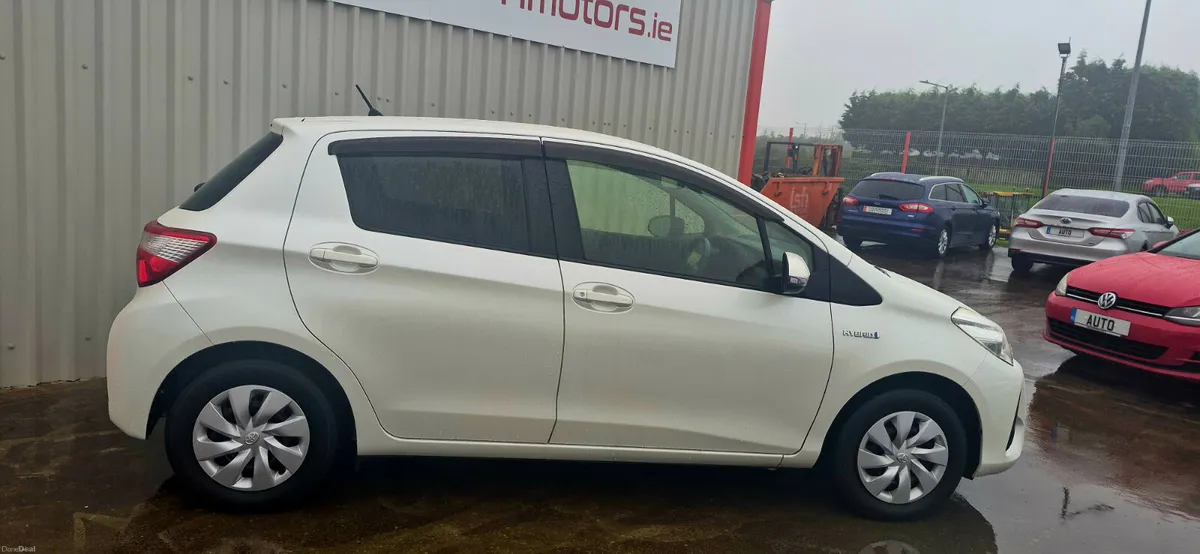 Toyota Vitz/yaris automatic hybrid/petrol 1.5 - Image 6